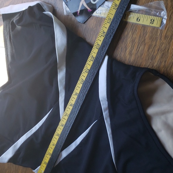 Shape detector by Carol Wior NWT swim suit - Picture 10 of 17